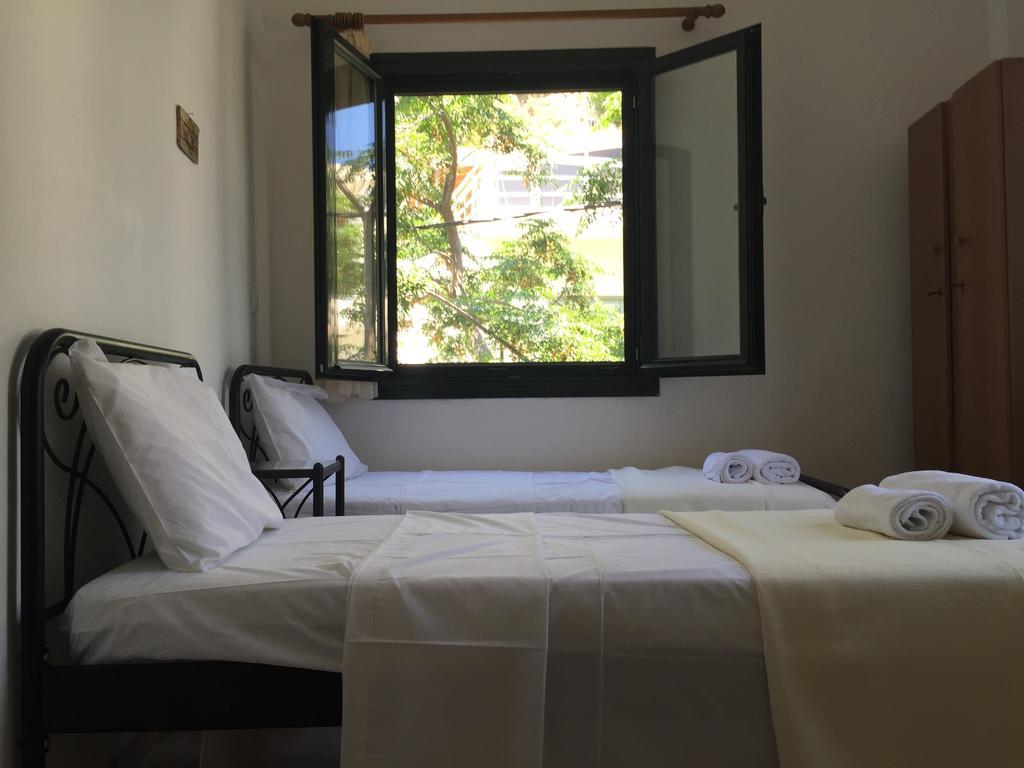 Ferienwohnung Icthyoessa Ágios Kírykos Zimmer foto