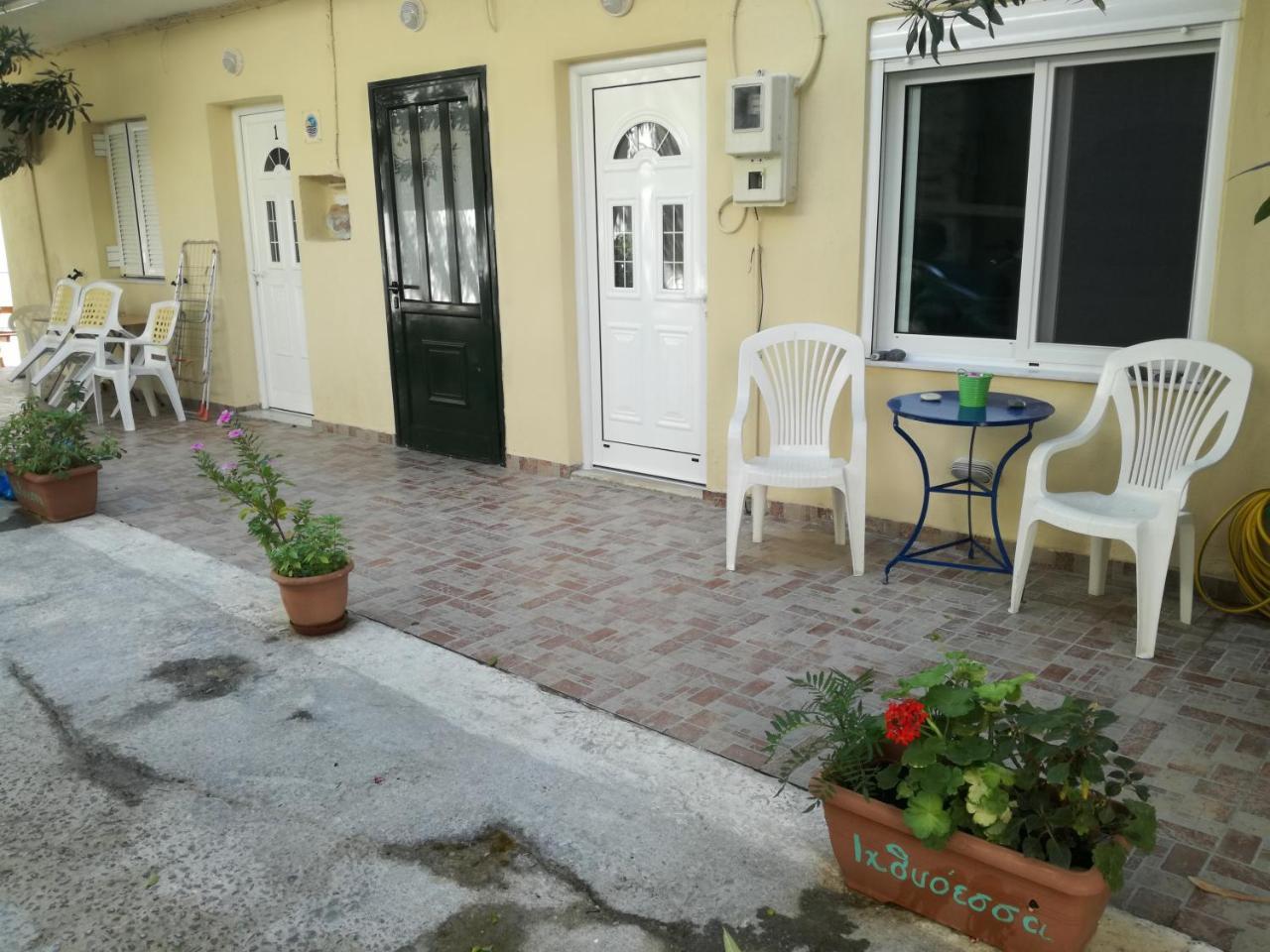 Ferienwohnung Icthyoessa Ágios Kírykos Exterior foto